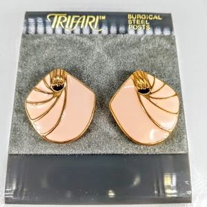 Vint. Trifari Lotus Earrings NWT